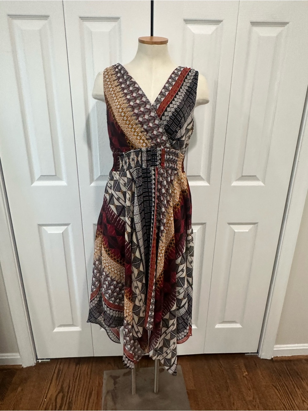 Sleeveless V-Neck Patterned Midi Dress in Burgundy and Cream